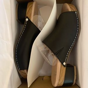 Black leather Dansko’s